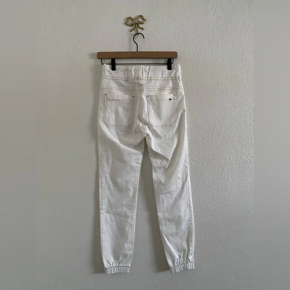 Bevy Flog Women's Size 24 White Cotton Denim Tapered Leg Utility Pocket Jogger